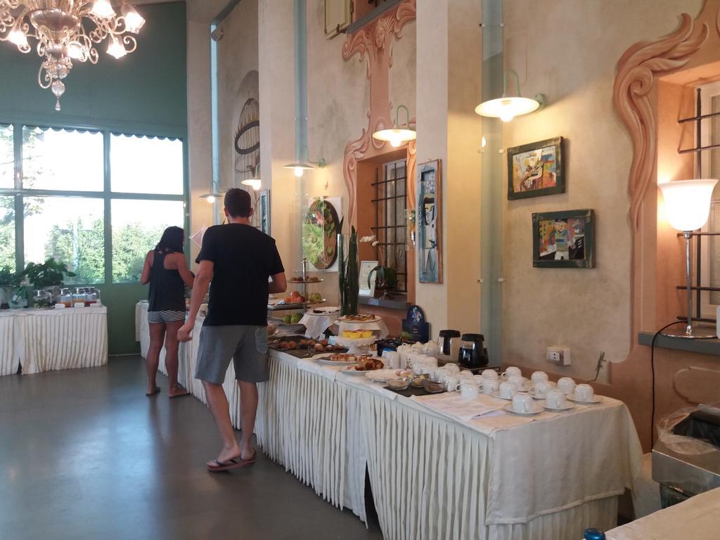 Relais Villa Roncuzzi Russi Exteriör bild