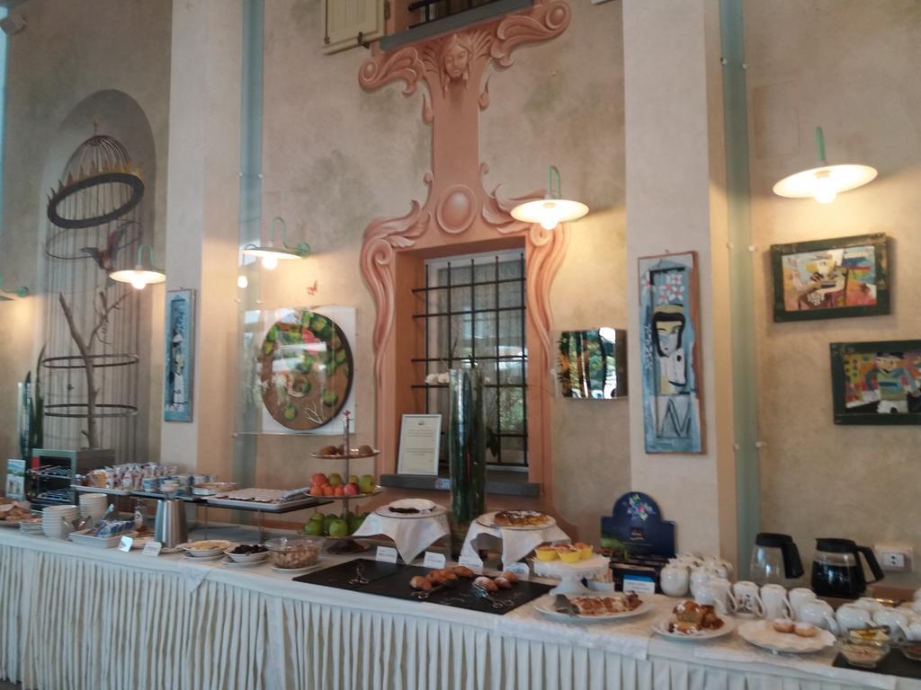 Relais Villa Roncuzzi Russi Exteriör bild