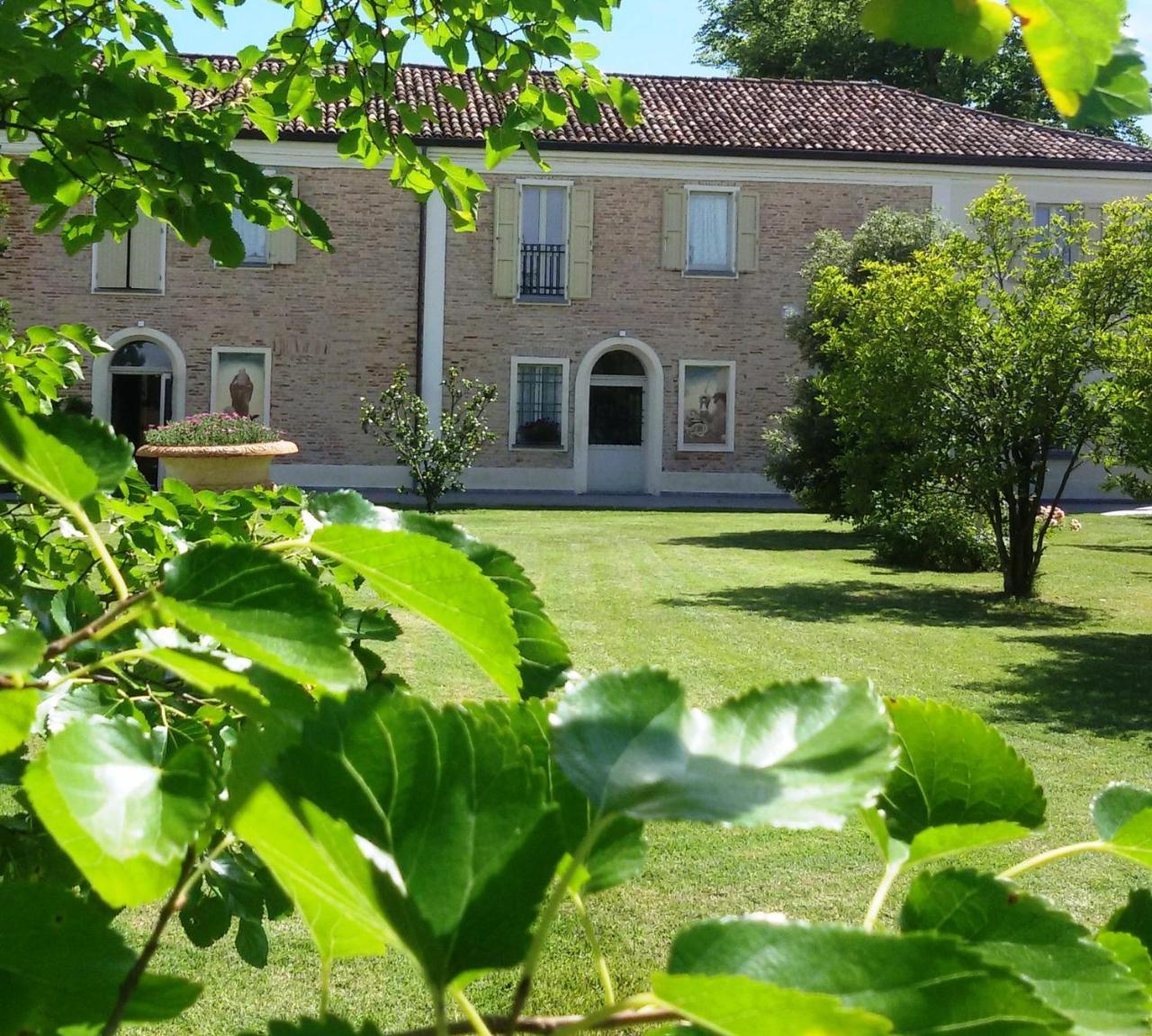 Relais Villa Roncuzzi Russi Exteriör bild